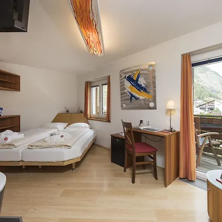 Готель Sunstar 4*