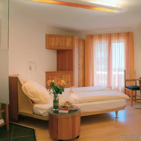 Sunstar 4*