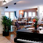 Sunstar Hotel 4*
