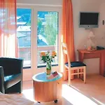 Готель Sunstar