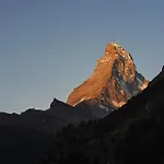 Готель Sunstar Церматт
